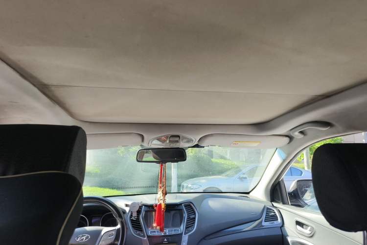 Used Hyundai Santa Fe 2013 2.4L Automatic Two-Wheel Drive Smart Version Headliner