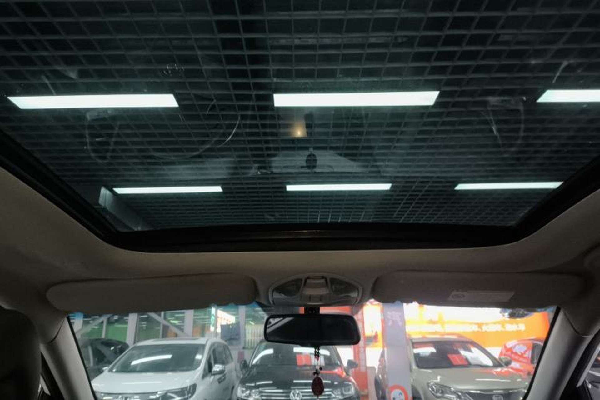Used Hyundai Santa Fe 2013 2.4L Automatic Two-Wheel Drive Smart Version Headliner