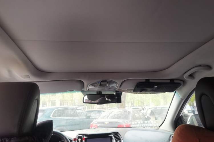 Used Hyundai Santa Fe 2013 2.4L Automatic Two-Wheel Drive Smart Version Headliner