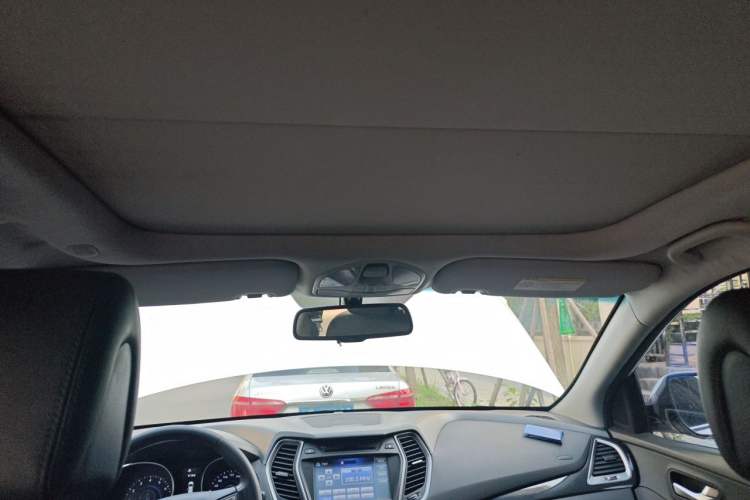 Used Hyundai Santa Fe 2013 Revised Version 2.4L Automatic All-Wheel Drive Smart Type Headliner