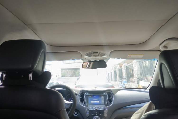 Used Hyundai Santa Fe 2013 Revised Version 2.4L Automatic All-Wheel Drive Luxury Trim Headliner