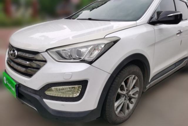 Used Hyundai Santa Fe 2013 2.0T Automatic All-Wheel Drive Top Trim