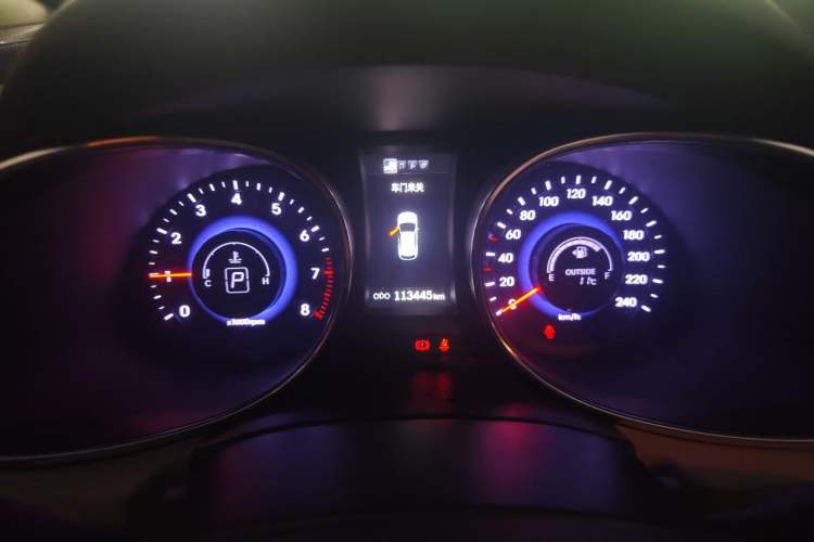 Used Hyundai Santa Fe 2013 2.4L Automatic 4x4 Prestige Edition Instrument Cluster