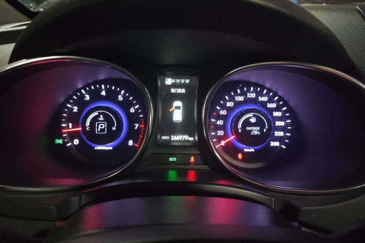 Used Hyundai Santa Fe 2013 2.0T Automatic All-Wheel Drive Top Trim Instrument Cluster