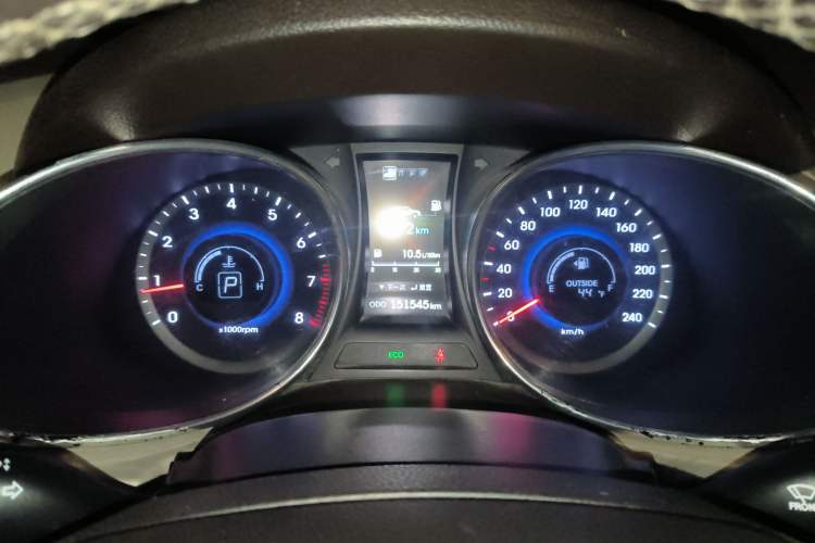 Used Hyundai Santa Fe 2013 2.4L Automatic Two-Wheel Drive Smart Version Instrument Cluster