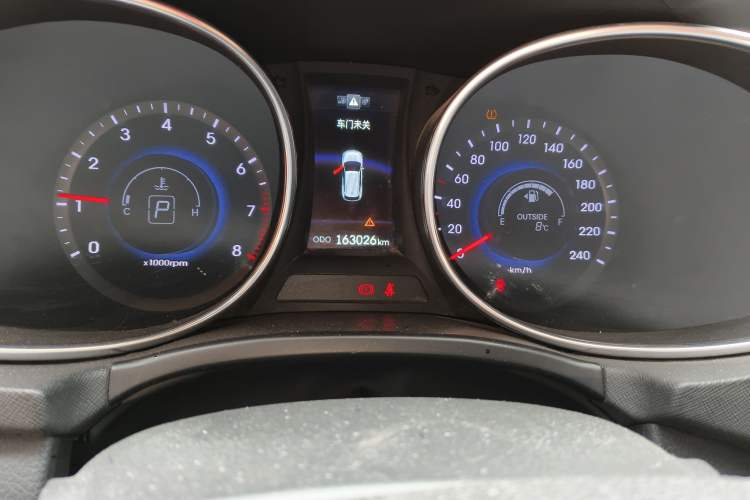 Used Hyundai Santa Fe 2013 2.4L Automatic 4x4 Prestige Edition Instrument Cluster