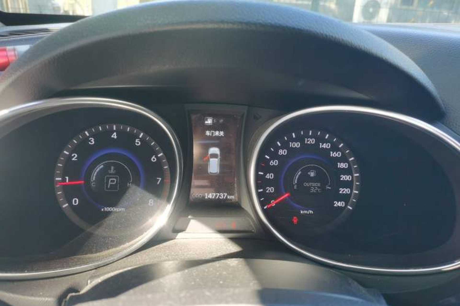 Used Hyundai Santa Fe 2013 2.4L Automatic 4x4 Prestige Edition Instrument Cluster