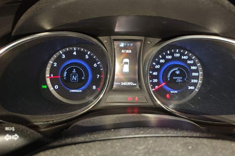 Used Hyundai Santa Fe 2013 2.4L Automatic 4x4 Prestige Edition Instrument Cluster