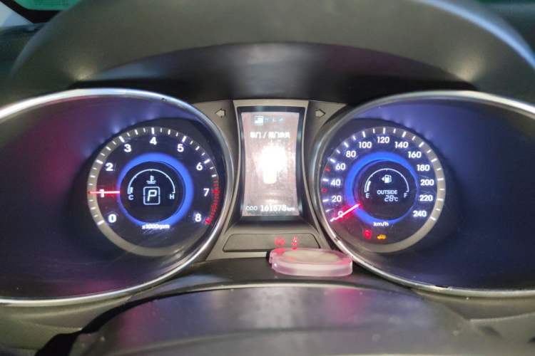 Used Hyundai Santa Fe 2013 2.4L Automatic Two-Wheel Drive Smart Version Instrument Cluster