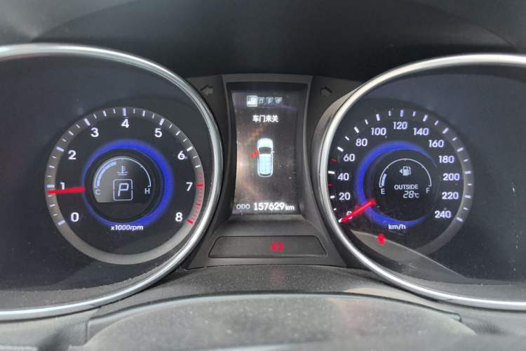 Used Hyundai Santa Fe 2013 2.4L Automatic 4x4 Smart Version Instrument Cluster