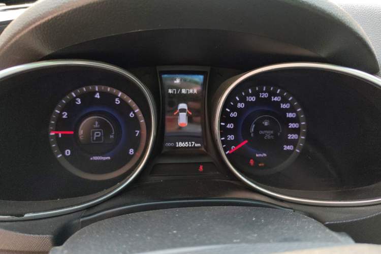 Used Hyundai Santa Fe 2013 2.4L Automatic Two-Wheel Drive Smart Version Instrument Cluster