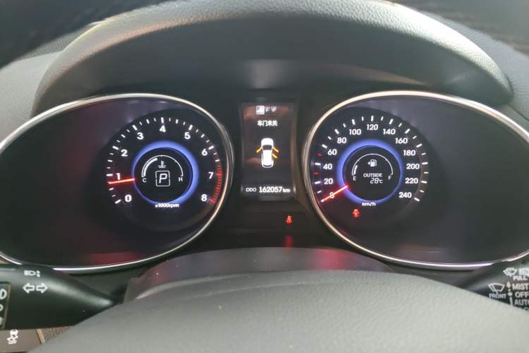 Used Hyundai Santa Fe 2013 2.4L Automatic 4x4 Prestige Edition Instrument Cluster