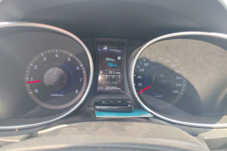 Used Hyundai Santa Fe 2013 2.4L Automatic Two-Wheel Drive Smart Version Instrument Cluster