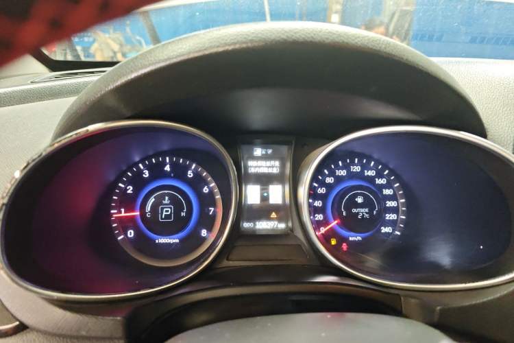 Used Hyundai Santa Fe 2013 2.4L Automatic Two-Wheel Drive Smart Version Instrument Cluster