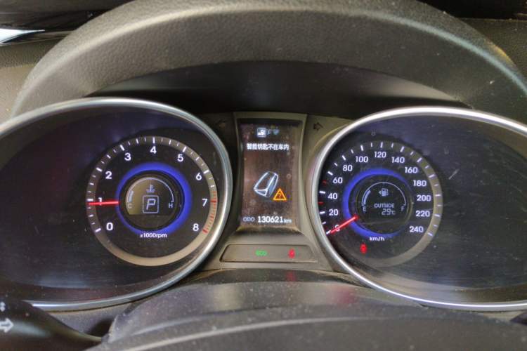 Used Hyundai Santa Fe 2013 2.4L Automatic Two-Wheel Drive Smart Version Instrument Cluster