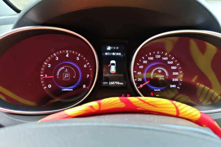 Used Hyundai Santa Fe 2013 Facelifted Version 2.0T Automatic Two-Wheel Drive Prestige Edition Instrument Cluster