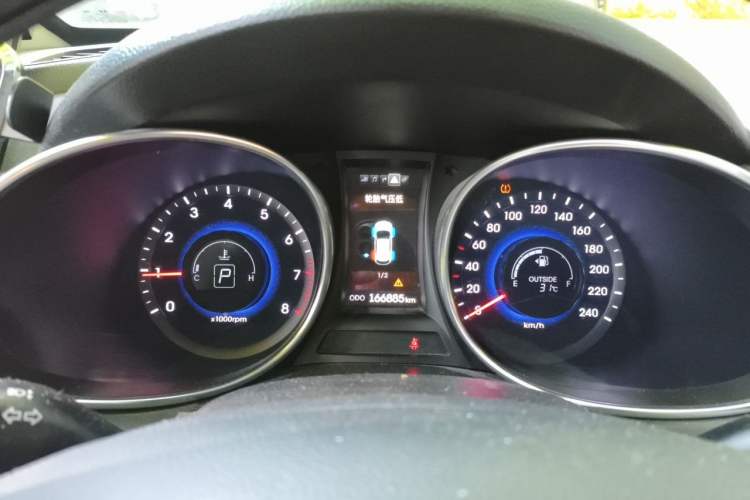 Used Hyundai Santa Fe 2013 2.0T Automatic All-Wheel Drive Prestige Version Instrument Cluster