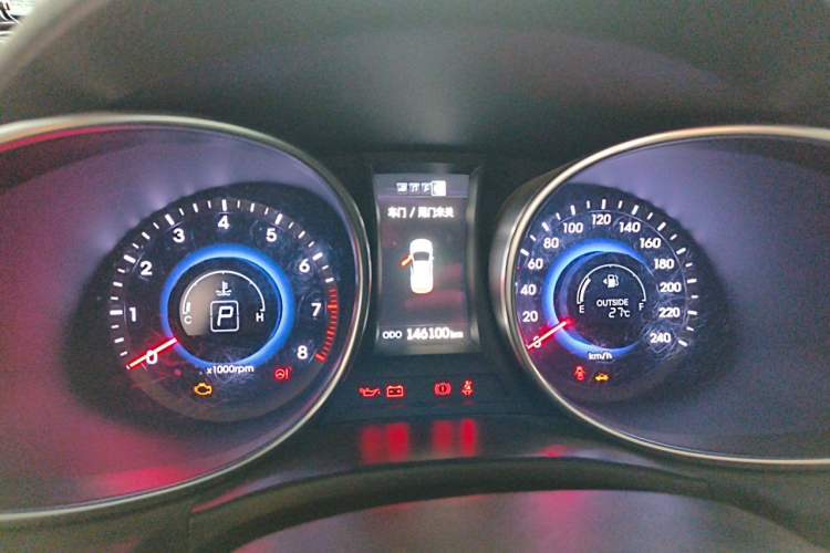 Used Hyundai Santa Fe 2013 2.4L Automatic 4x4 Smart Version Instrument Cluster