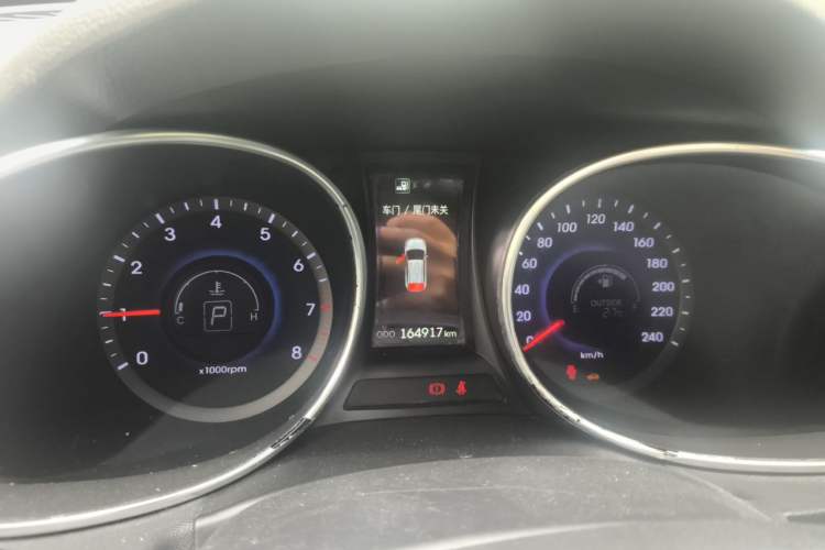 Used Hyundai Santa Fe 2013 2.4L Automatic Two-Wheel Drive Smart Version Instrument Cluster