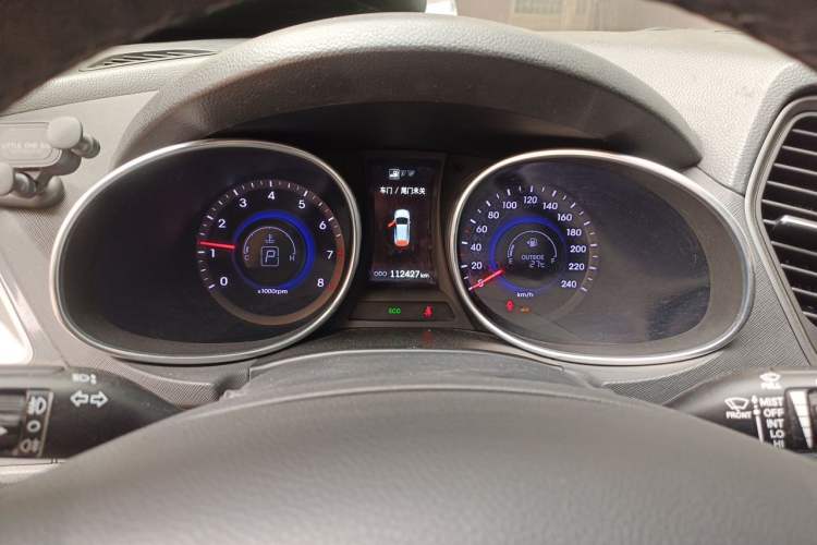 Used Hyundai Santa Fe 2013 2.4L Automatic Two-Wheel Drive Smart Version Instrument Cluster