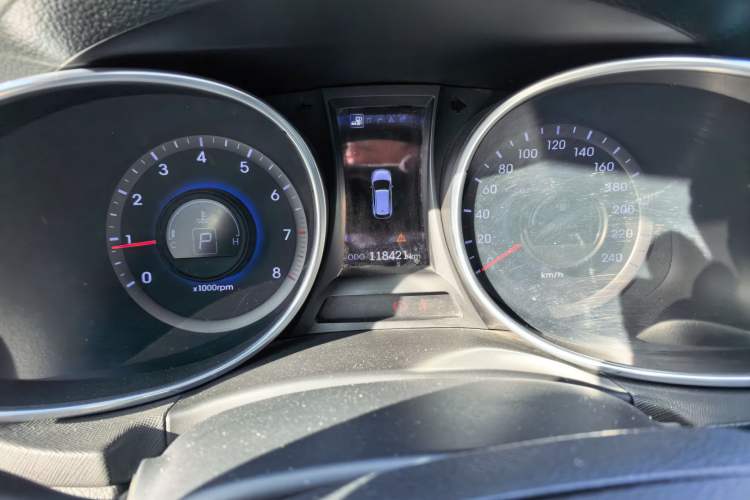 Used Hyundai Santa Fe 2013 2.0T Automatic All-Wheel Drive Prestige Version Instrument Cluster