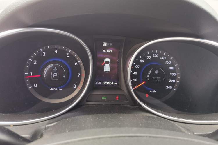 Used Hyundai Santa Fe 2013 2.4L Automatic Two-Wheel Drive Smart Version Instrument Cluster