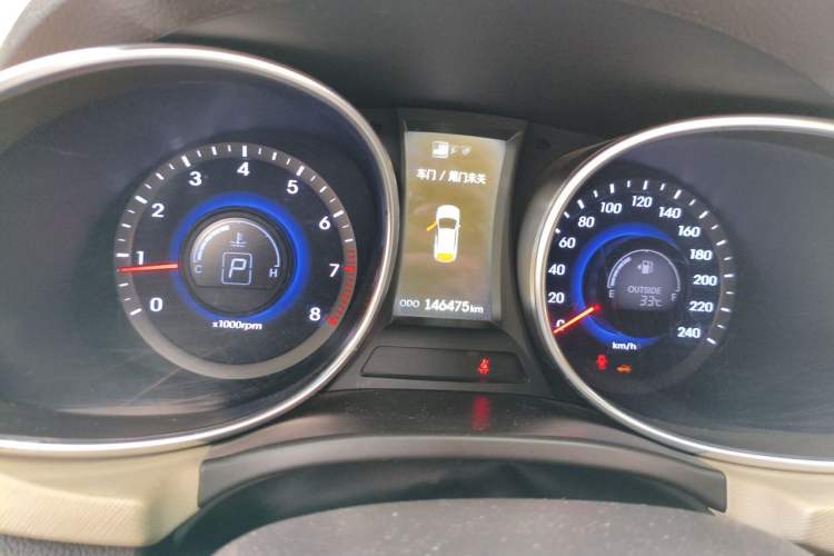 Used Hyundai Santa Fe 2013 2.4L Automatic Two-Wheel Drive Smart Version Instrument Cluster