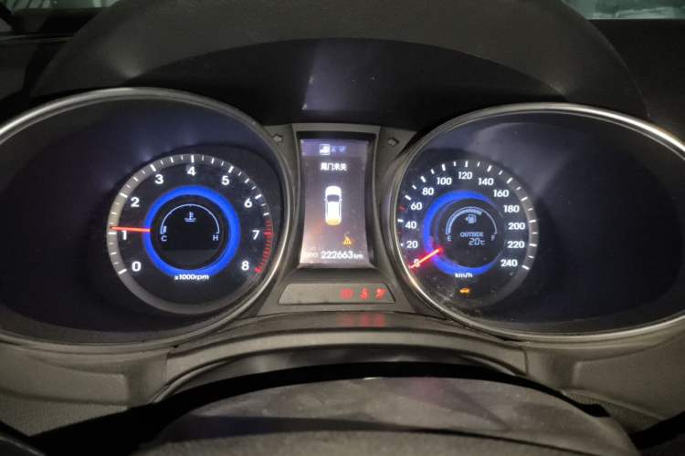 Used Hyundai Santa Fe 2013 2.4L Manual Two-Wheel Drive Comfort Version Instrument Cluster