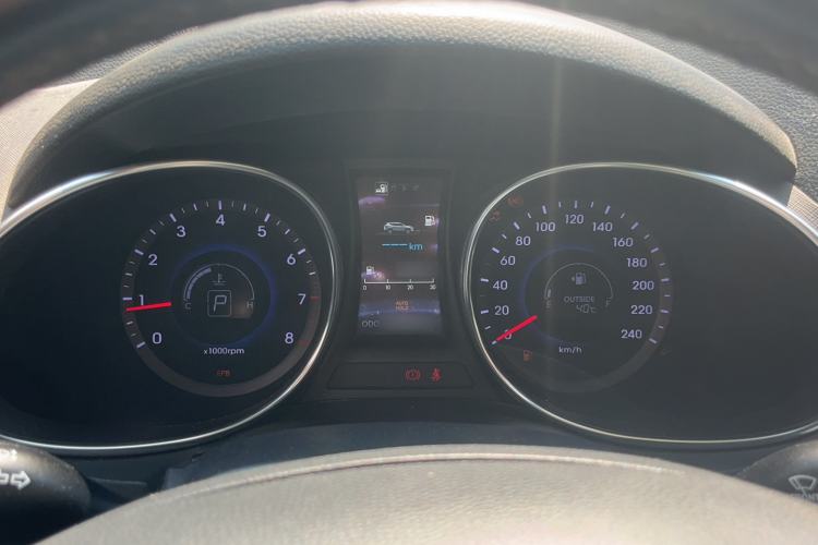 Used Hyundai Santa Fe 2013 2.4L Automatic Two-Wheel Drive Smart Version Instrument Cluster