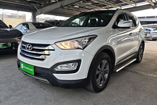 Used Hyundai Santa Fe 2013 2.4L Automatic Two-Wheel Drive Smart Version
