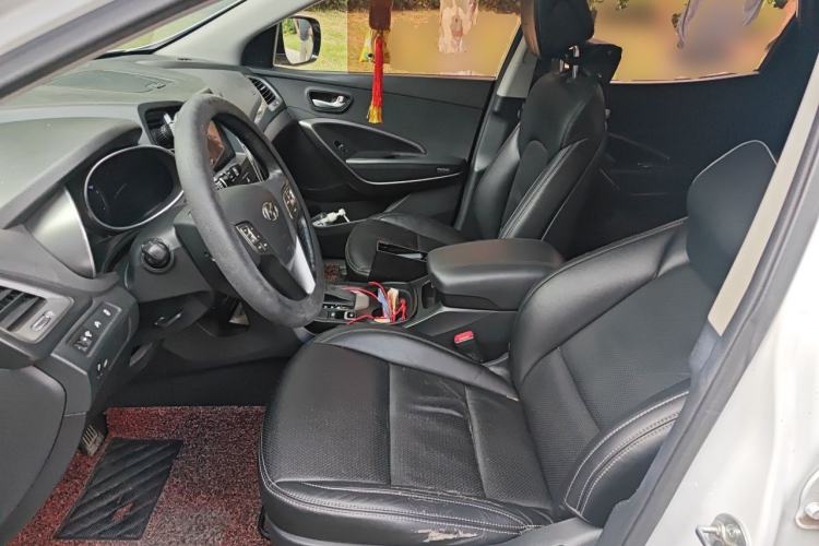 Used Hyundai Santa Fe 2013 2.4L Automatic 2WD Comfort Edition Left Front Seat