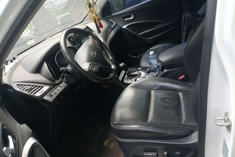 Used Hyundai Santa Fe 2013 2.4L Automatic 4x4 Prestige Edition Left Front Seat
