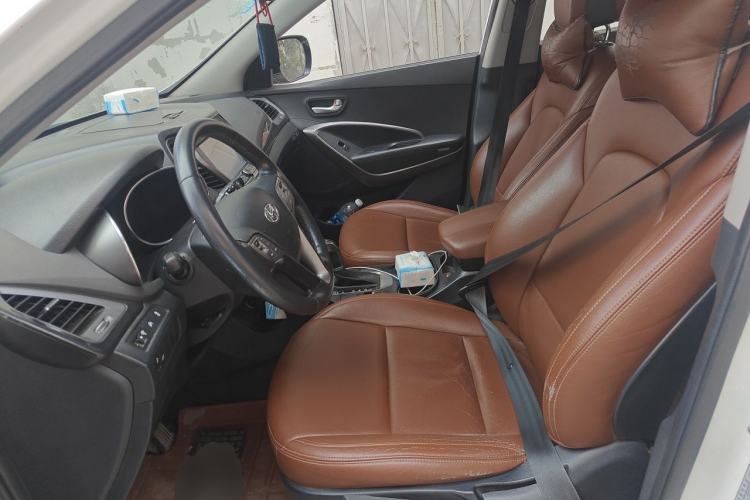 Used Hyundai Santa Fe 2013 2.4L Automatic 2WD Comfort Edition Left Front Seat