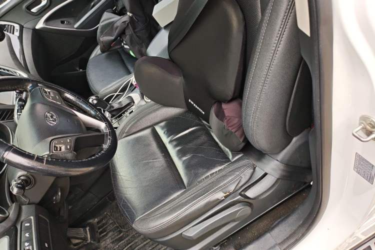Used Hyundai Santa Fe 2013 2.4L Automatic 2WD Comfort Edition Left Front Seat
