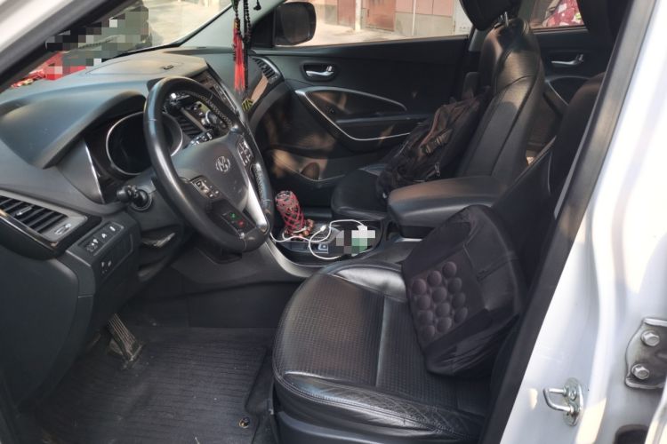 Used Hyundai Santa Fe 2013 2.4L Automatic Two-Wheel Drive Smart Version Left Front Seat