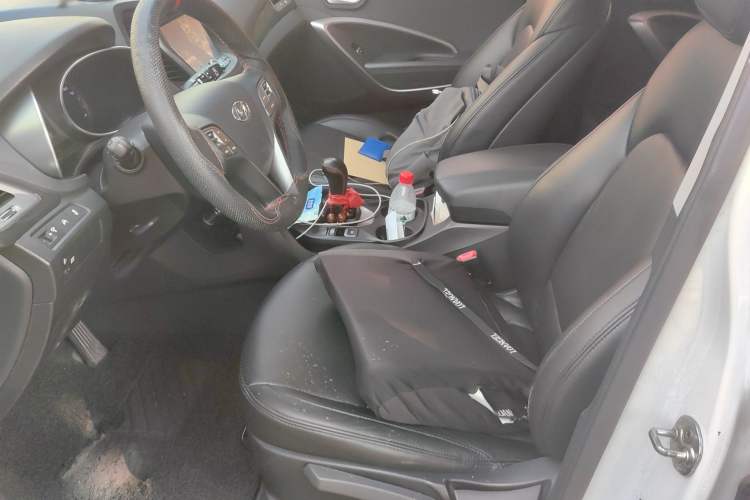 Used Hyundai Santa Fe 2013 2.4L Automatic 2WD Comfort Edition Left Front Seat