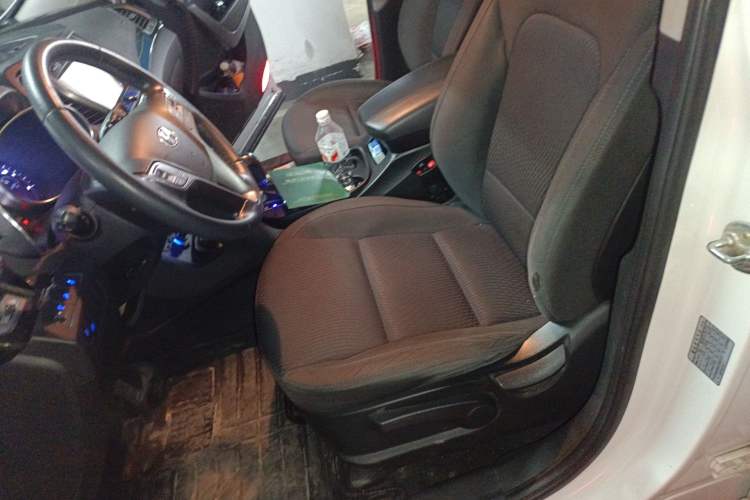 Used Hyundai Santa Fe 2013 2.4L Automatic 2WD Comfort Edition Left Front Seat
