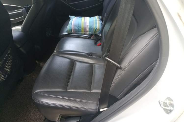 Used Hyundai Santa Fe 2013 2.4L Automatic 4x4 Prestige Edition Left Rear Seat