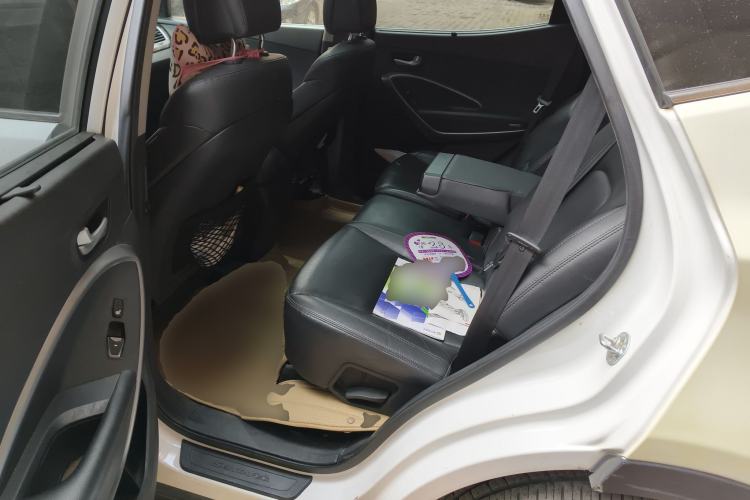 Used Hyundai Santa Fe 2013 2.4L Automatic 4x4 Prestige Edition Left Rear Seat