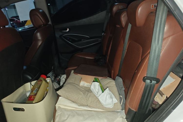 Used Hyundai Santa Fe 2013 2.4L Automatic 4x4 Prestige Edition Left Rear Seat