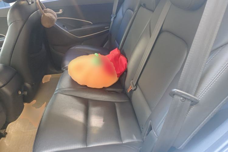 Used Hyundai Santa Fe 2013 2.4L Automatic Two-Wheel Drive Smart Version Left Rear Seat