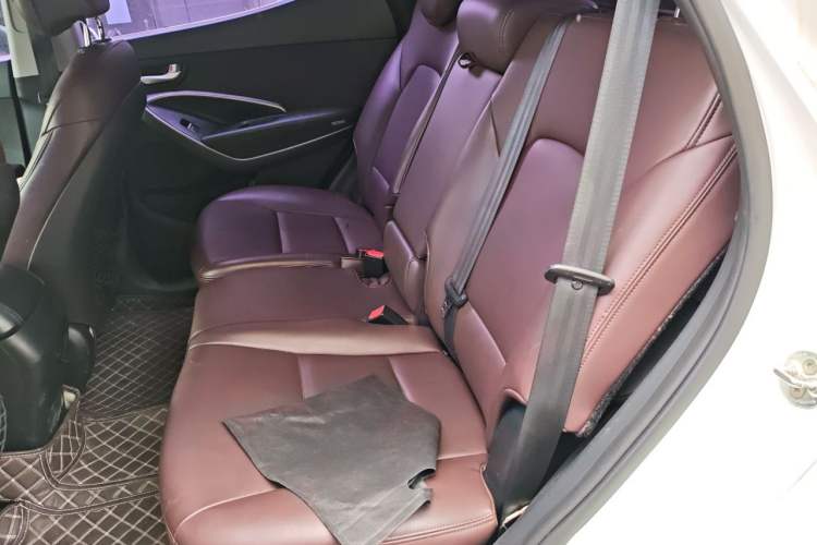 Used Hyundai Santa Fe 2013 2.4L Automatic 2WD Comfort Edition Left Rear Seat