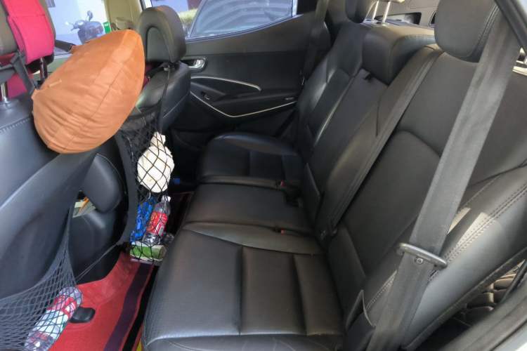 Used Hyundai Santa Fe 2013 2.4L Automatic Two-Wheel Drive Smart Version Left Rear Seat