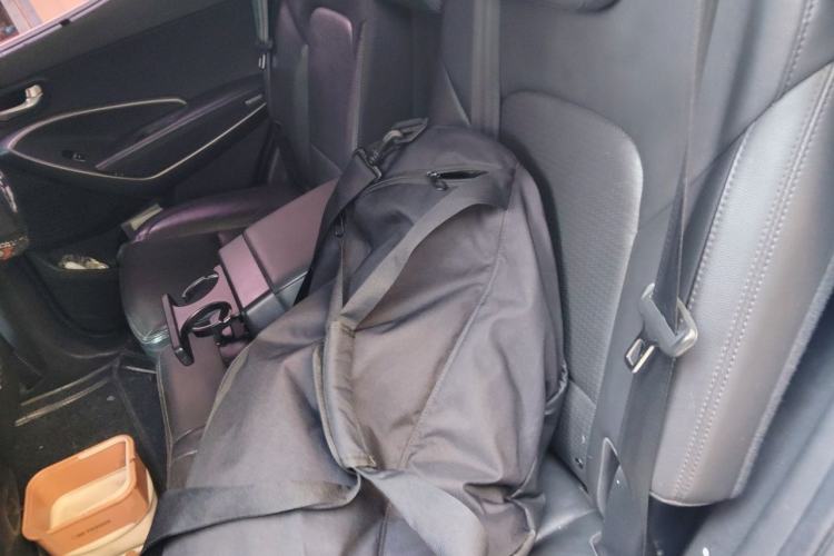 Used Hyundai Santa Fe 2013 2.4L Automatic Two-Wheel Drive Smart Version Left Rear Seat