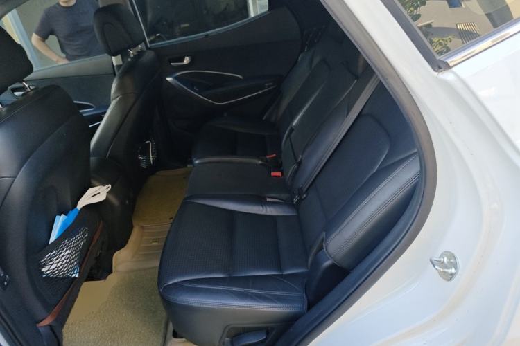 Used Hyundai Santa Fe 2013 Revised Version 2.4L Automatic All-Wheel Drive Smart Type Left Rear Seat