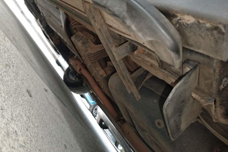 Used Hyundai Santa Fe 2013 2.4L Automatic Two-Wheel Drive Smart Version Left Side Sill