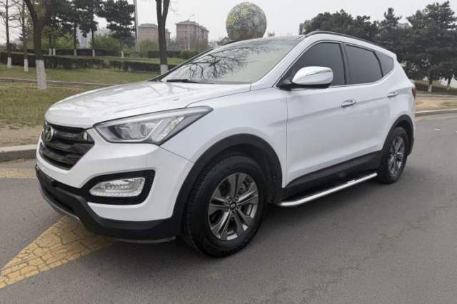 Used Hyundai Santa Fe 2013 2.4L Automatic Two-Wheel Drive Smart Version