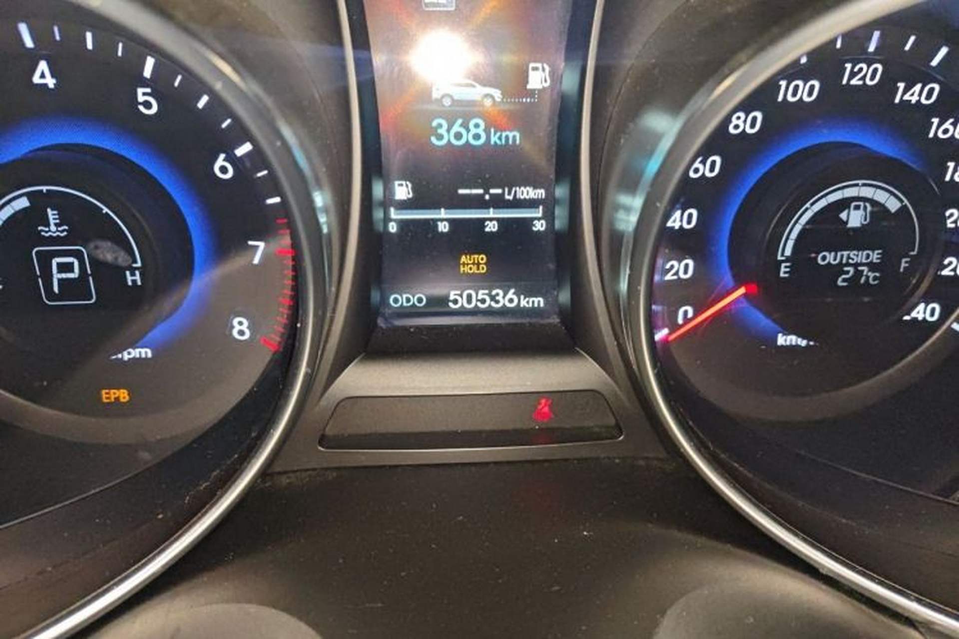 Used Hyundai Santa Fe 2013 2.4L Automatic Two-Wheel Drive Smart Version Odometer Close Up