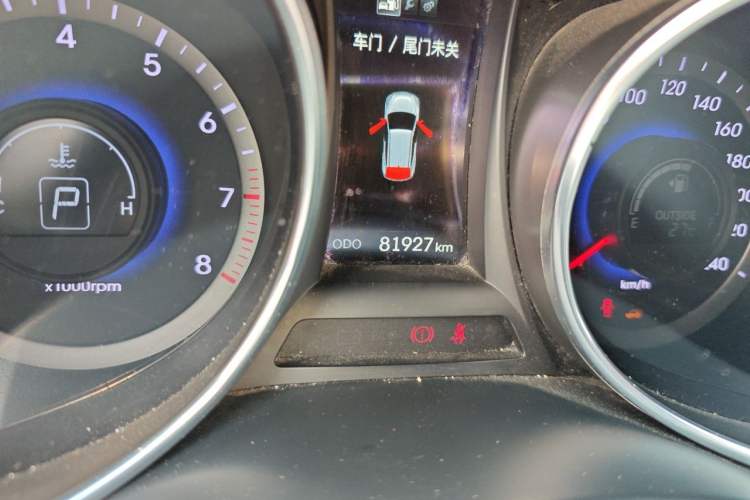 Used Hyundai Santa Fe 2013 Revised Version 2.4L Automatic All-Wheel Drive Smart Type Odometer Close Up