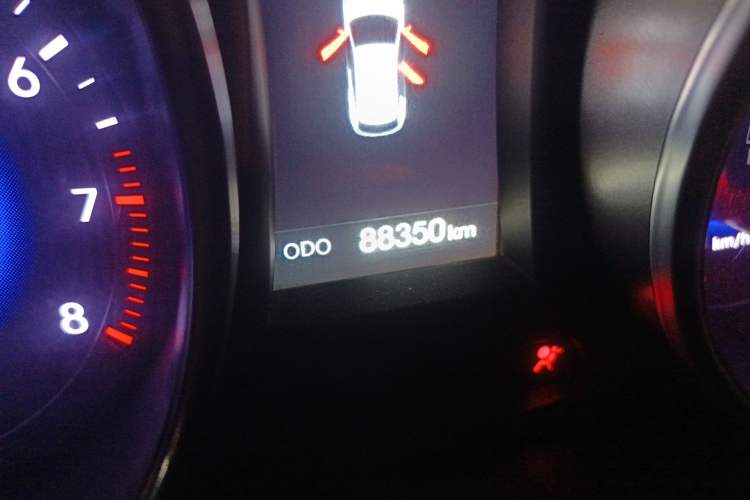 Used Hyundai Santa Fe 2013 2.4L Automatic 2WD Comfort Edition Odometer Close Up